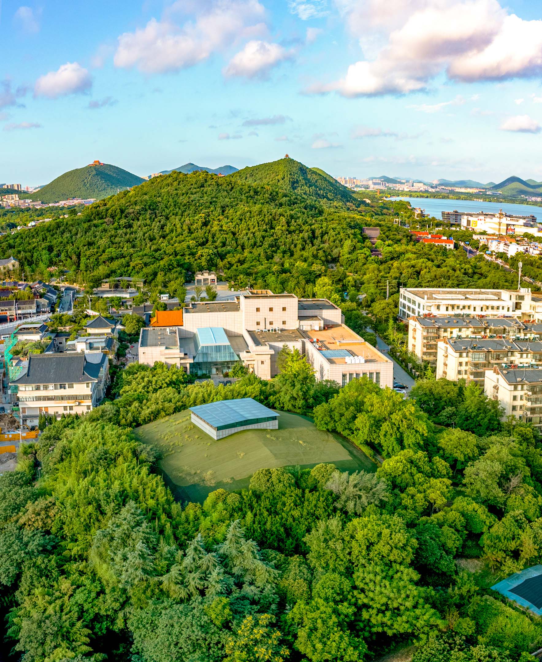 080-5《土山汉墓》 郑士运 15150025699.jpg