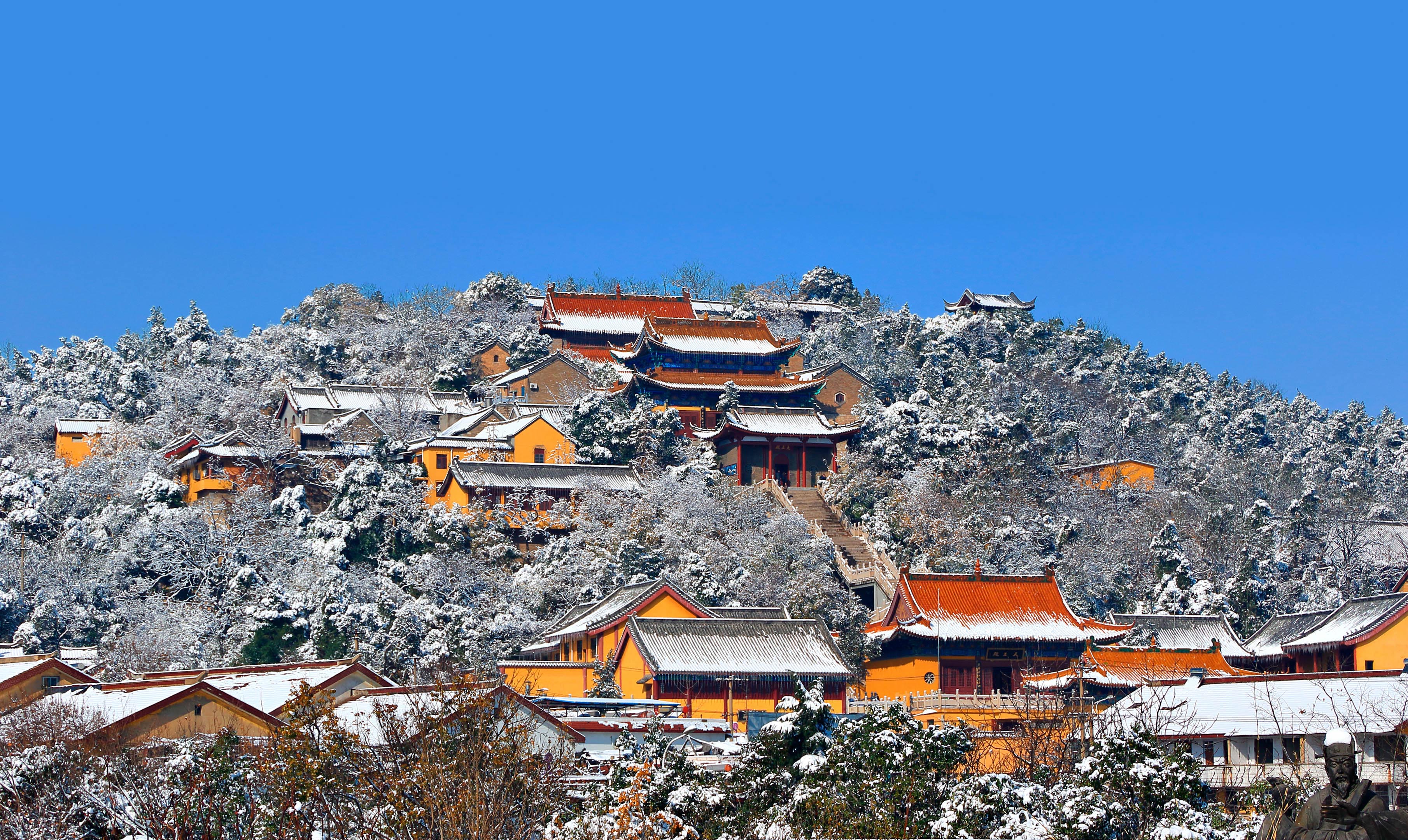 014-01 彭徐蒙《初雪》13512569590云龙山.jpg